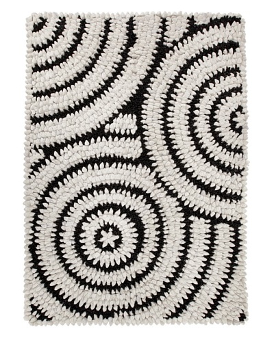 Dreamweavers Rain Drop Rug, Gray/Black, 5′ x 7′